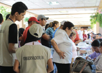 Firman siete convenios para observar las elecciones en el país