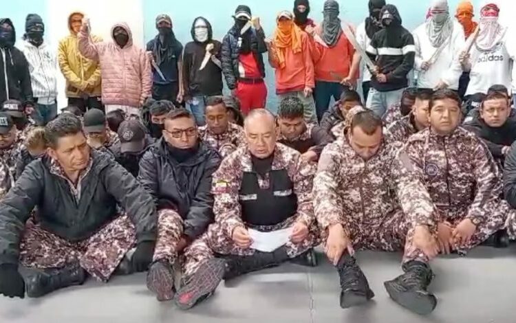 Ecuador: Las bandas criminales mantienen a 178 rehenes y controlan siete cárceles en todo el país