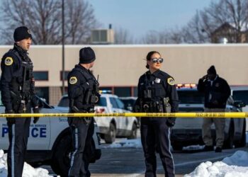 La Policía de Iowa confirmó que “hay múltiples víctimas de disparos” en el tiroteo de la Escuela Secundaria Perry