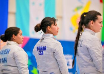 Fátima Tobar está lista para competir en la Copa del Mundo de esgrima