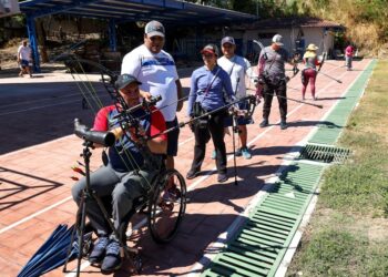 Roberto Hernández entrena a paratleta de Costa Rica en su ruta hacia París 2024