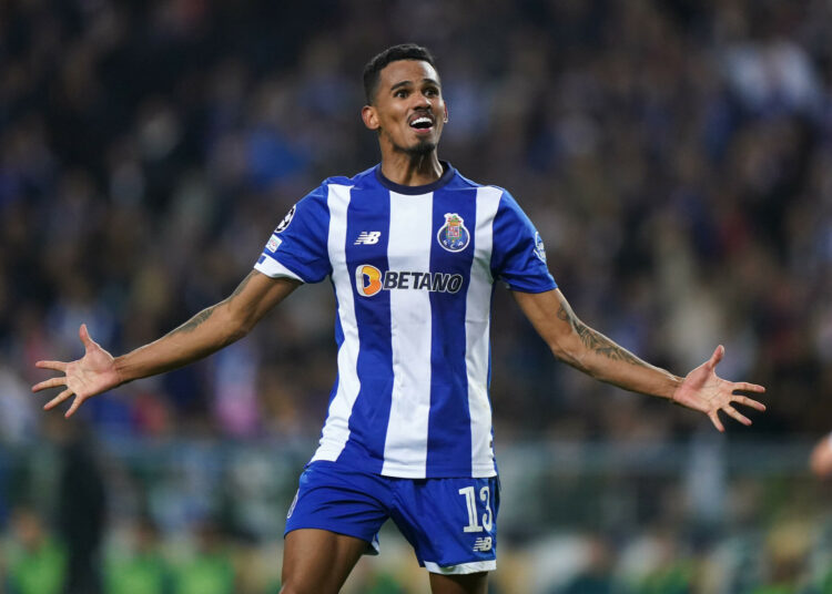 Porto le pega al Arsenal con GOL en el último minuto
