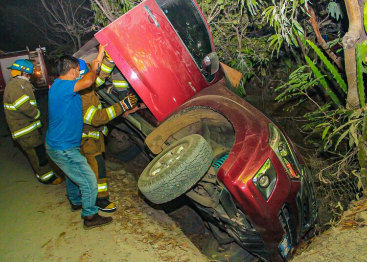 Accidente de tránsito deja a dos personas lesionadas en San Francisco Lempa, Chalatenango