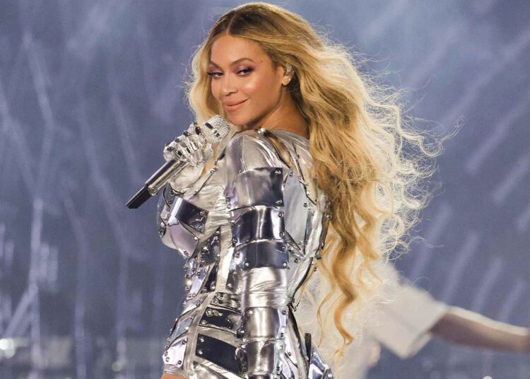 Beyoncé compartió dos adelantos de su próximo álbum