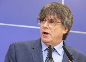 España abre investigación por «terrorismo» contra el líder independentista catalán Carles Puigdemont