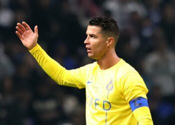 Suspenden y multan a Cristiano Ronaldo en Arabia Saudita por un gesto obsceno durante un partido