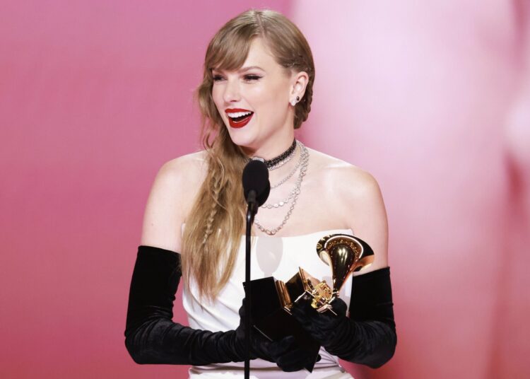 Taylor Swift hace historia en la noche de los Grammys
