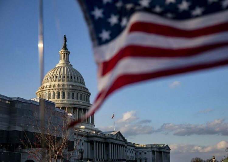 El Senado de EE. UU. aprueba crucial ayuda a Ucrania