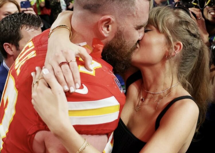 La romántica celebración de Taylor Swift junto a Travis Kelce por el triunfo de Kansas City en el Super Bowl LVIII