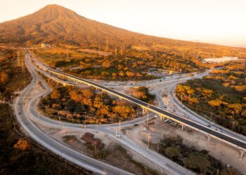 Habilitan tránsito vehicular en paso elevado del redondel Integración