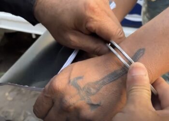 Capturan a sujeto que transportaba en un saco amarrado a dos patos