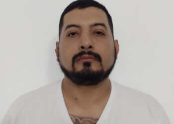 Delincuente con difusión roja es requerido por un tribunal por involucrarse en varios delitos