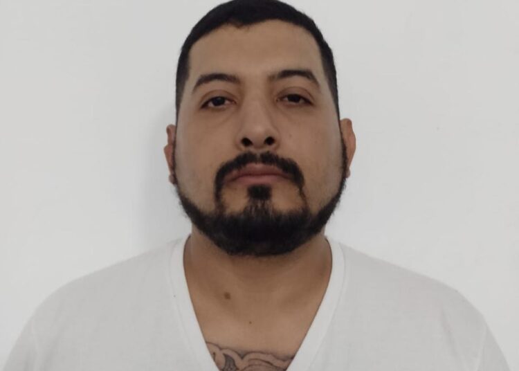 Delincuente con difusión roja es requerido por un tribunal por involucrarse en varios delitos