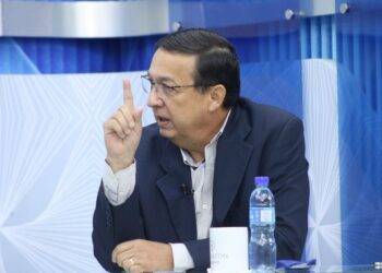 Carlos Araujo reitera que oposición mintió al afirmar que se alteraron papeletas de votación para diputados