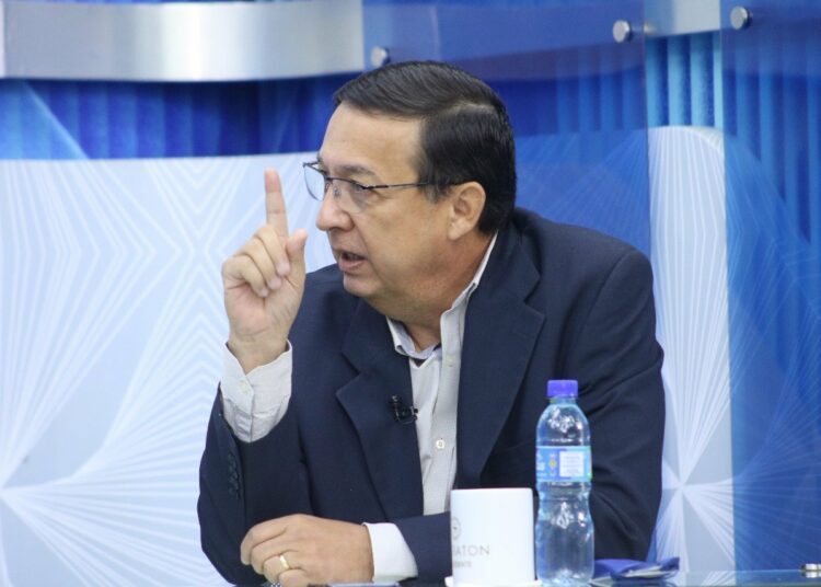 Carlos Araujo reitera que oposición mintió al afirmar que se alteraron papeletas de votación para diputados