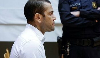 La denunciante, su prima y su amiga incriminan a Dani Alves en la primera jornada del juicio