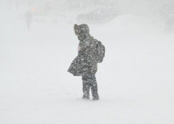 (VIDEO) Un potente ciclón de nieve azota Moscú