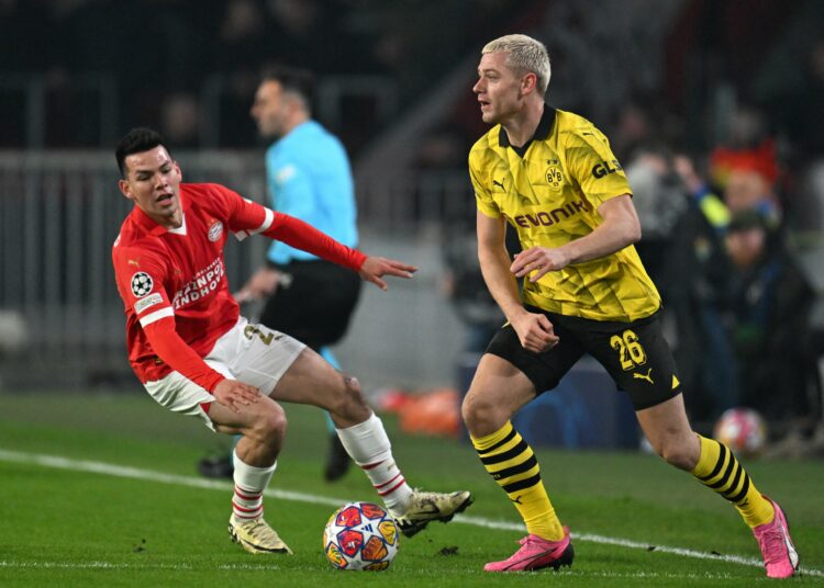 De Jong salva el empate 1-1 para PSV Eindhoven ante Borussia Dortmund