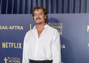 Sindicato de actores estadounidenses entrega premio a Pedro Pascal a mejor actor de serie de drama