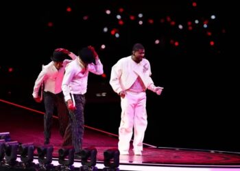 Usher deslumbró en el Supre Bowl LVIII