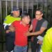 VIDEO | Amigo de conductor peligroso a agentes de la PNC: Déjenlo, yo me lo llevo a mi casa
