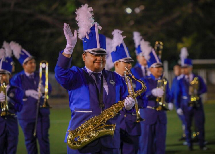 Banda El Salvador cautivó a migueleños