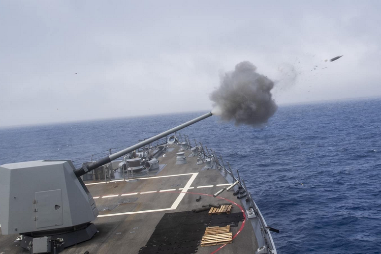 EEUU atacó dos embarcaciones hutíes en las costas de Yemen que representaban una amenaza inminente