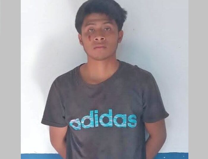 Capturan a sujeto que amenazaba con machete a feligreses de una cofradía de La Paz