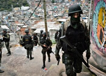 Al menos 7 muertos en una operación policial contra una destacada banda criminal en Brasil