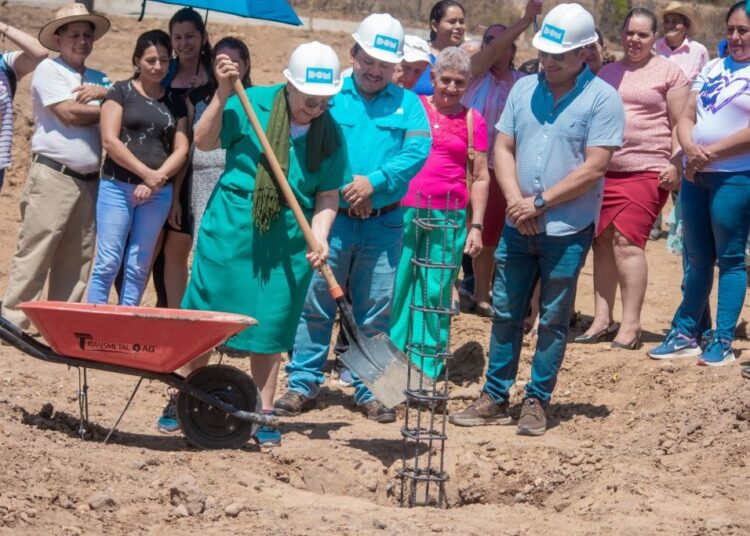 Obras Municipales construye moderno centro recreativo en San Isidro Labrador de Chalatenango
