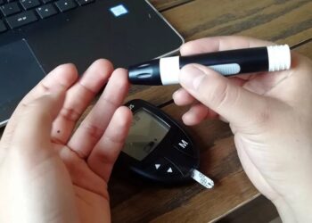 Crean tecnología para control de glucosa y detectar daño renal