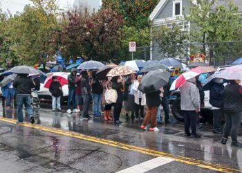 Salvadoreños en Los Ángeles, EE.UU., vivieron una fiesta cívica este 4F