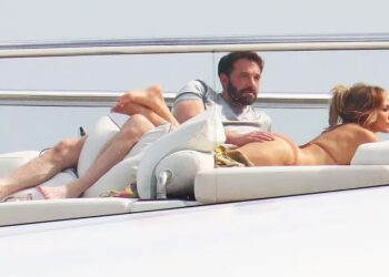 En una canción Jennifer Lopez reveló escandalosos detalles sexuales de Ben Affleck