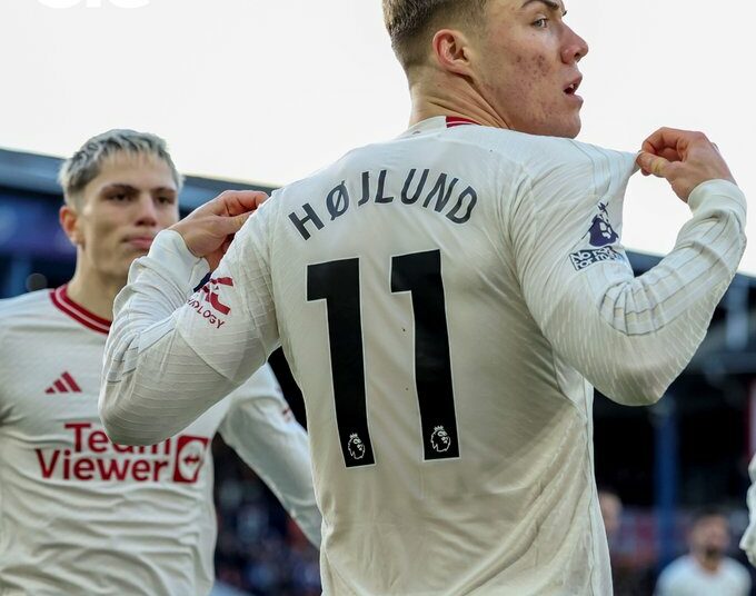 Manchester United derrota 2 – 1 al Luton Town