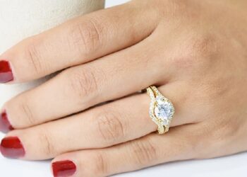 Doctora pierde un anillo al olvidalo en su bata y lo recupera en otro nosocomio a más de 100 kilómetros