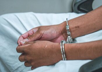 Pandillero menor de edad recibe 30 años de internamiento por extorsionar a una persona