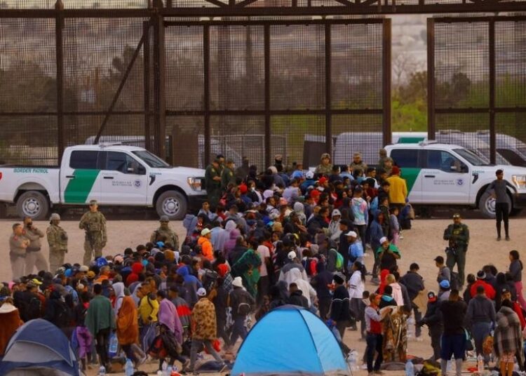 EE.UU., Guatemala y México buscan frenar migración irregular