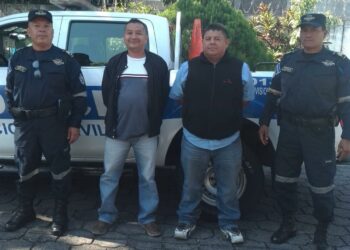 Capturan a motoristas que protagonizaron una pelea en plena vía pública