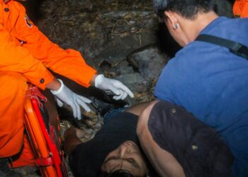 Hombre sobrevive a caída de un puente de diez metros de altura en San Miguel de Mercedes, Chalatenango