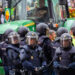 (VIDEOS) Choques con la Policía y agresiones a reporteros en protesta de agricultores en Madrid