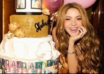 Con invitados de lujo y un minivestido negro, así celebró Shakira su cumpleaños número 47