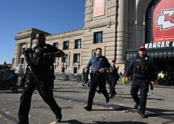 Al menos un muerto en un tiroteo tras los festejos por el triunfo en el Super Bowl de los Kansas City Chiefs
