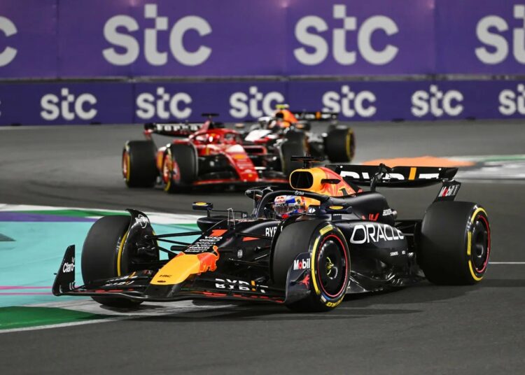 F1: Max Verstappen ganó el GP de Arabia Saudita sin discusión y es líder absoluto