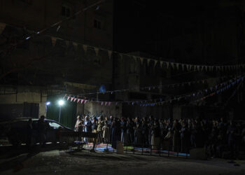 Palestinos en Gaza comienzan el Ramadán entre un hambre creciente y sin avistar el fin de la guerra