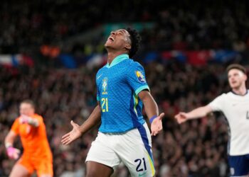 El debutante de 17 años Endrick da a Brasil la victoria por 1-0 sobre Inglaterra