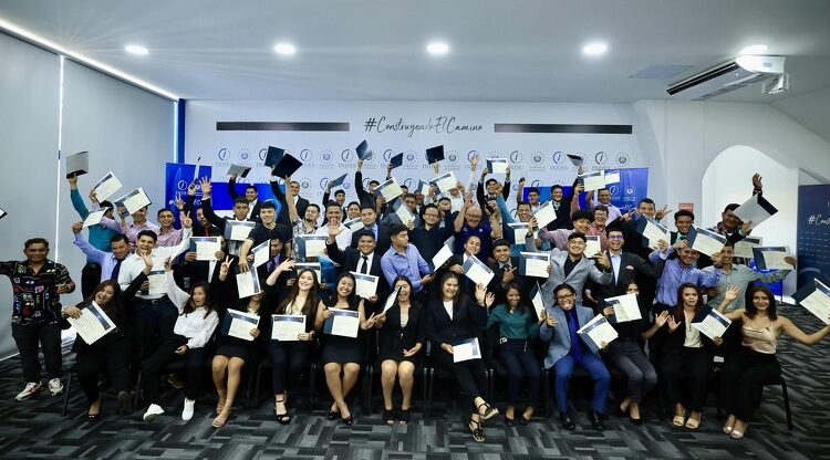 INDES gradúa a la tercera generación de árbitros de fútbol