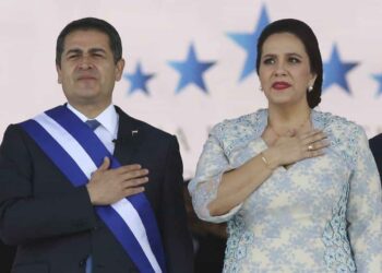 Ana García de Hernández, esposa de expresidente de Honduras condenado en EEUU dice que buscará la presidencia