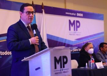 Gobierno de Guatemala pide investigar al número dos de la fiscalía por mal uso de fondos