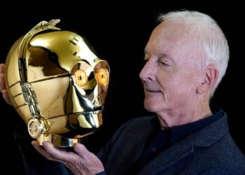 Anthony Daniels ha vendido su cabeza de C-3PO por la friolera de 843.750 dólares