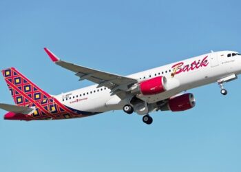 Dos pilotos de una aerolínea de Indonesia se durmieron en pleno vuelo con más de 150 personas abordo